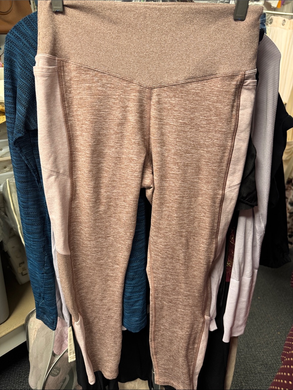 Victoria’s Secret pink cozy leggings M // 092062